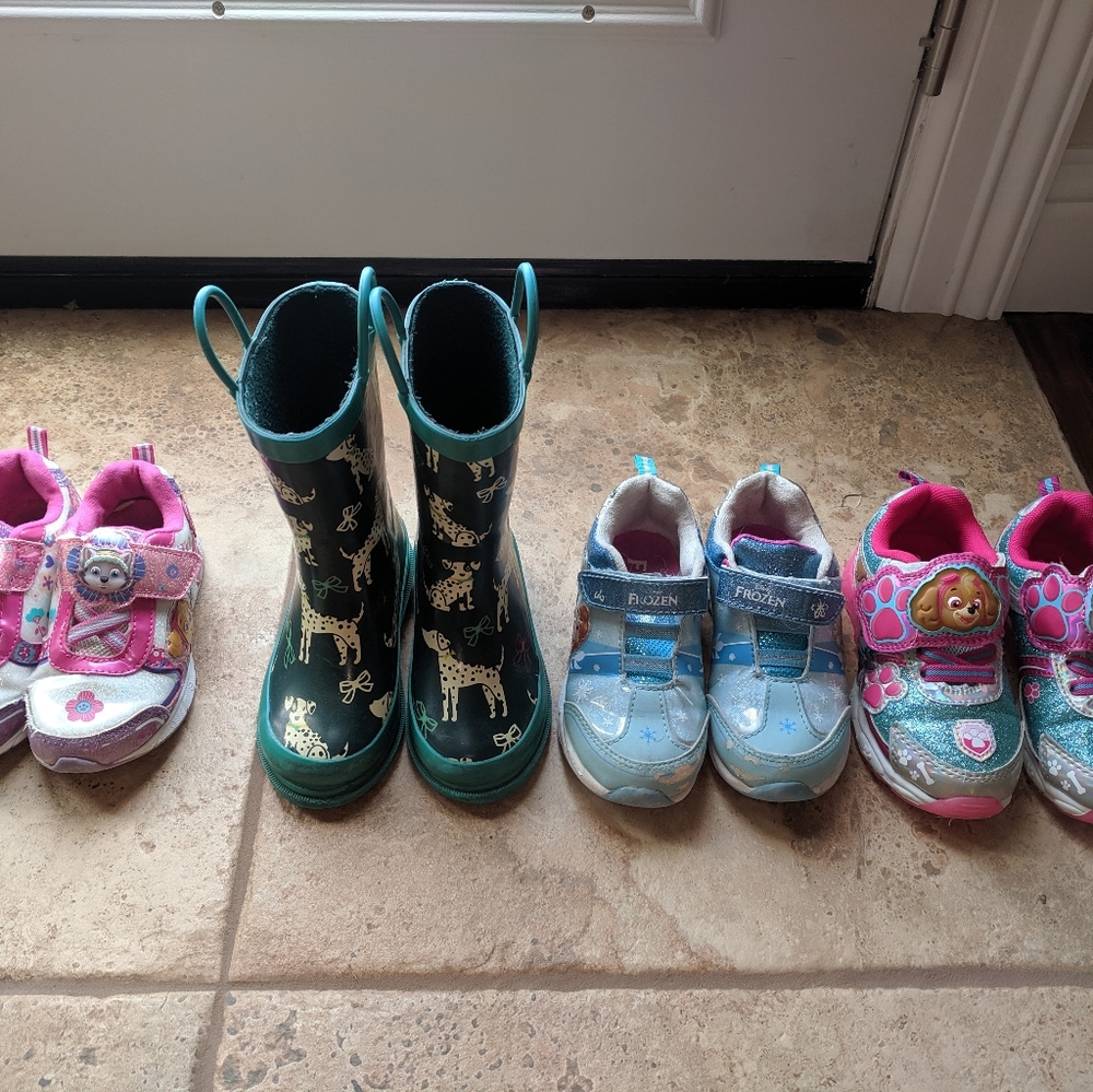 Size 8 toddler shoes